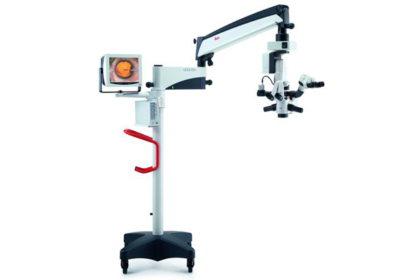眼科手術用顕微鏡システム M822 (Leica社製)